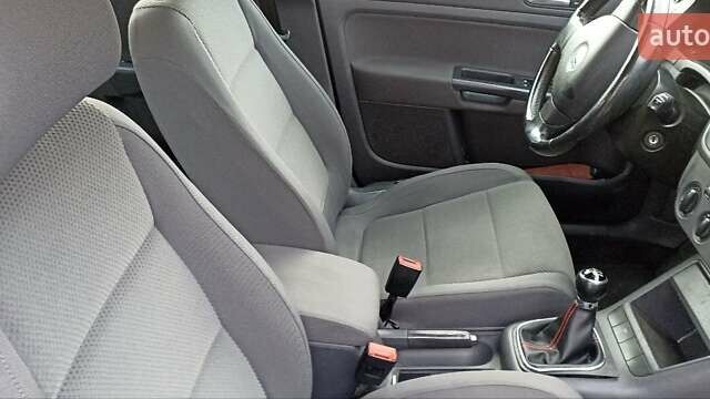 Фольксваген Golf Plus, об'ємом двигуна 1.6 л та пробігом 178 тис. км за 6300 $, фото 10 на Automoto.ua