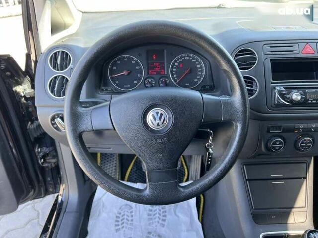 Фольксваген Гольф Плюс, объемом двигателя 1.6 л и пробегом 215 тыс. км за 5990 $, фото 12 на Automoto.ua