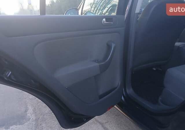 Фольксваген Гольф Плюс, объемом двигателя 1.6 л и пробегом 247 тыс. км за 6300 $, фото 15 на Automoto.ua