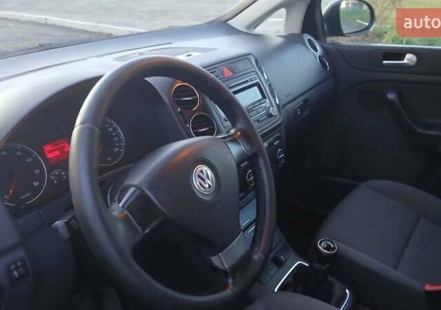 Фольксваген Гольф Плюс, объемом двигателя 1.6 л и пробегом 247 тыс. км за 6300 $, фото 20 на Automoto.ua