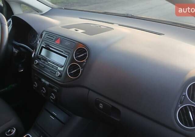 Фольксваген Гольф Плюс, объемом двигателя 1.6 л и пробегом 247 тыс. км за 6300 $, фото 10 на Automoto.ua