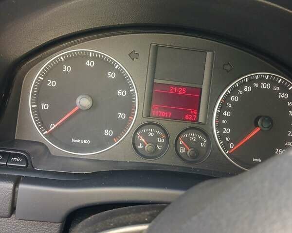 Фольксваген Гольф Плюс, объемом двигателя 1.6 л и пробегом 117 тыс. км за 9500 $, фото 8 на Automoto.ua