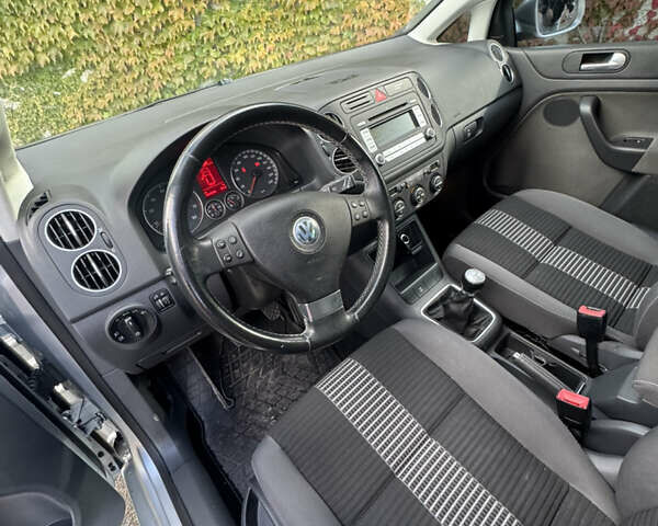 Фольксваген Гольф Плюс, объемом двигателя 1.4 л и пробегом 191 тыс. км за 6500 $, фото 12 на Automoto.ua