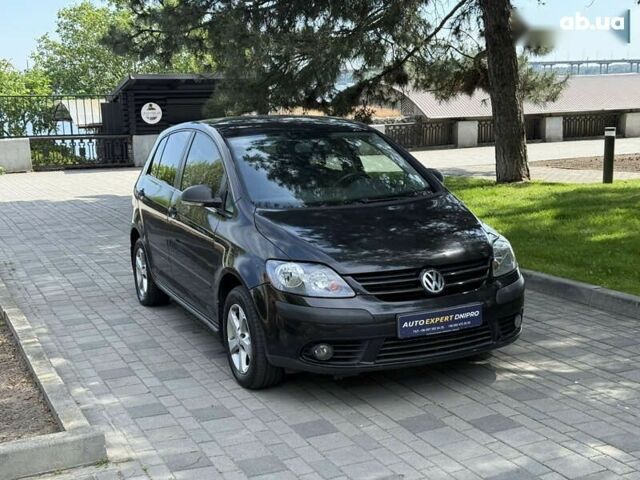 Фольксваген Golf Plus, об'ємом двигуна 1.6 л та пробігом 195 тис. км за 5800 $, фото 2 на Automoto.ua