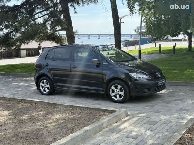 Фольксваген Golf Plus, об'ємом двигуна 1.6 л та пробігом 195 тис. км за 5800 $, фото 16 на Automoto.ua