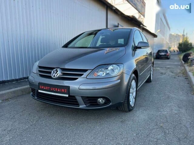 Фольксваген Гольф Плюс, объемом двигателя 1.4 л и пробегом 137 тыс. км за 7950 $, фото 13 на Automoto.ua