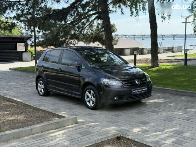 Фольксваген Golf Plus, об'ємом двигуна 1.6 л та пробігом 195 тис. км за 5800 $, фото 17 на Automoto.ua