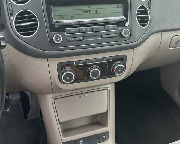 Фольксваген Гольф Плюс, объемом двигателя 1.4 л и пробегом 215 тыс. км за 7700 $, фото 9 на Automoto.ua