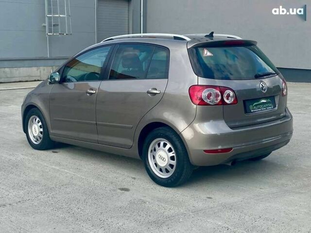 Фольксваген Гольф Плюс, объемом двигателя 1.6 л и пробегом 137 тыс. км за 8990 $, фото 12 на Automoto.ua