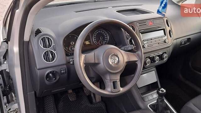 Фольксваген Golf Plus, об'ємом двигуна 1.6 л та пробігом 236 тис. км за 7800 $, фото 6 на Automoto.ua