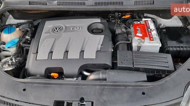 Фольксваген Golf Plus, об'ємом двигуна 1.6 л та пробігом 236 тис. км за 7800 $, фото 8 на Automoto.ua