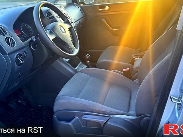 Фольксваген Гольф Плюс, объемом двигателя 1.6 л и пробегом 180 тыс. км за 6200 $, фото 12 на Automoto.ua