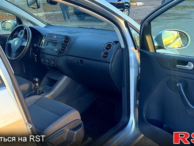 Фольксваген Гольф Плюс, объемом двигателя 1.6 л и пробегом 180 тыс. км за 6200 $, фото 8 на Automoto.ua