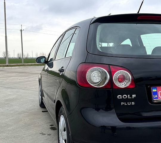 Фольксваген Golf Plus, об'ємом двигуна 1.6 л та пробігом 227 тис. км за 6300 $, фото 3 на Automoto.ua