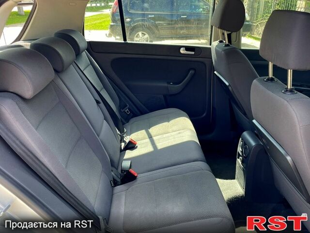 Фольксваген Golf Plus, об'ємом двигуна 1.6 л та пробігом 202 тис. км за 5900 $, фото 6 на Automoto.ua