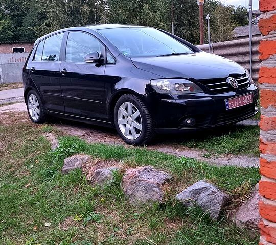 Фольксваген Гольф Плюс, объемом двигателя 1.4 л и пробегом 175 тыс. км за 7500 $, фото 1 на Automoto.ua