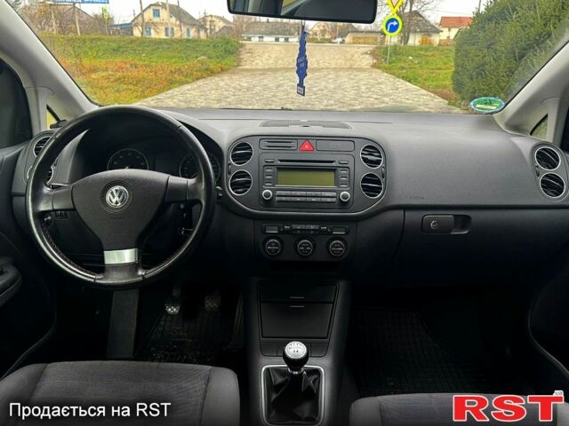 Фольксваген Гольф Плюс, объемом двигателя 1.6 л и пробегом 212 тыс. км за 6200 $, фото 6 на Automoto.ua