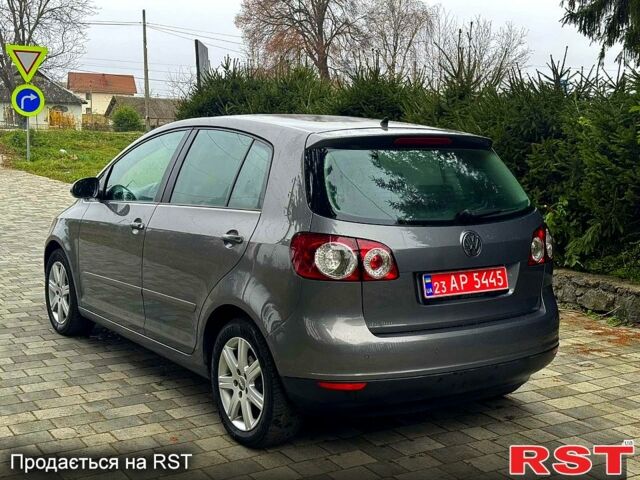 Фольксваген Гольф Плюс, объемом двигателя 1.6 л и пробегом 212 тыс. км за 6200 $, фото 4 на Automoto.ua