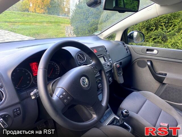 Фольксваген Гольф Плюс, объемом двигателя 1.6 л и пробегом 173 тыс. км за 6000 $, фото 6 на Automoto.ua