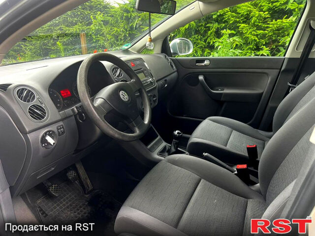 Фольксваген Гольф Плюс, объемом двигателя 1.6 л и пробегом 171 тыс. км за 5900 $, фото 6 на Automoto.ua