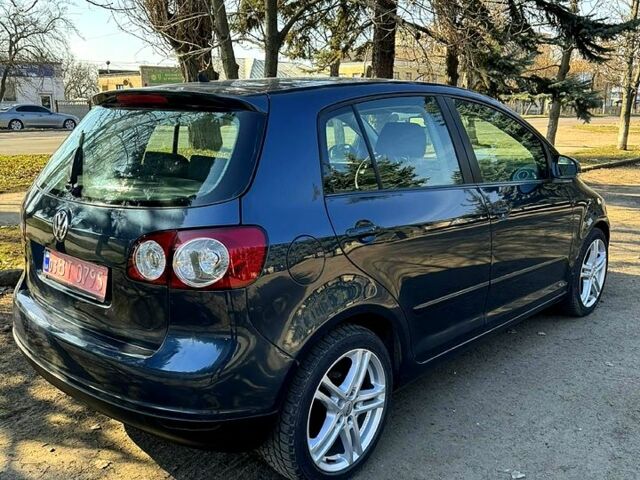 Фольксваген Гольф Плюс, объемом двигателя 1.6 л и пробегом 245 тыс. км за 5600 $, фото 2 на Automoto.ua