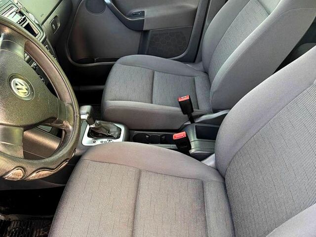 Фольксваген Golf Plus, об'ємом двигуна 1.6 л та пробігом 239 тис. км за 7000 $, фото 3 на Automoto.ua