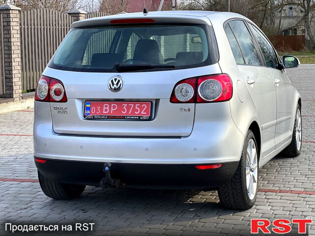 Фольксваген Гольф Плюс, объемом двигателя 1.6 л и пробегом 176 тыс. км за 6000 $, фото 1 на Automoto.ua