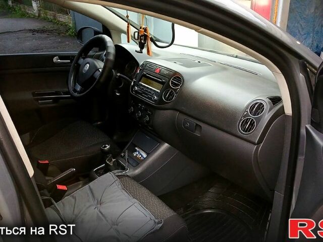 Фольксваген Golf Plus, об'ємом двигуна 1.6 л та пробігом 273 тис. км за 7200 $, фото 3 на Automoto.ua