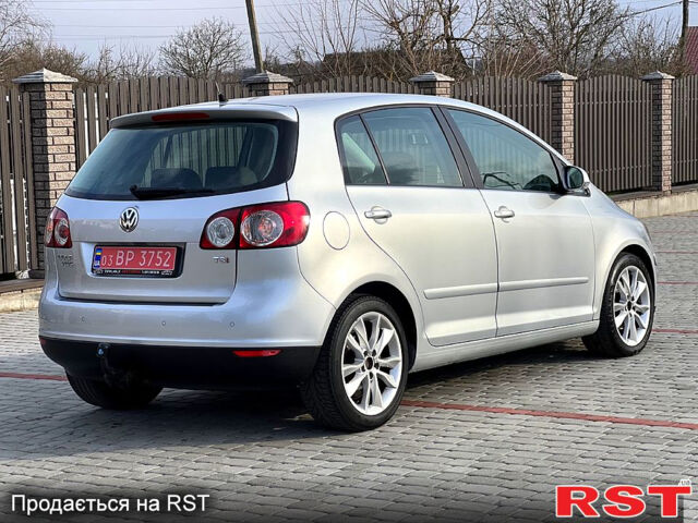 Фольксваген Гольф Плюс, объемом двигателя 1.6 л и пробегом 176 тыс. км за 6000 $, фото 2 на Automoto.ua