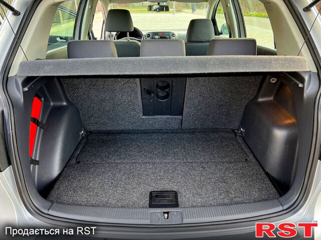 Фольксваген Гольф Плюс, объемом двигателя 1.6 л и пробегом 176 тыс. км за 6000 $, фото 8 на Automoto.ua