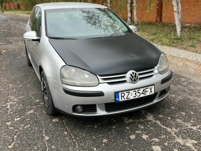 Серый Фольксваген Гольф Плюс, объемом двигателя 1.9 л и пробегом 255 тыс. км за 2900 $, фото 13 на Automoto.ua