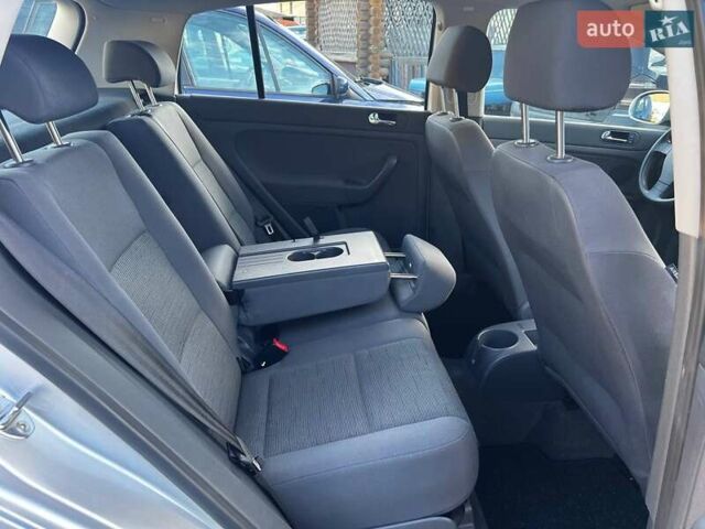 Серый Фольксваген Гольф Плюс, объемом двигателя 1.4 л и пробегом 159 тыс. км за 5500 $, фото 35 на Automoto.ua