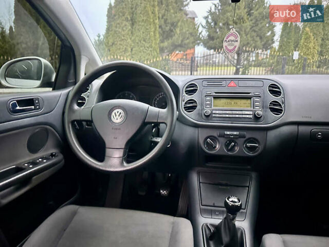 Сірий Фольксваген Golf Plus, об'ємом двигуна 1.4 л та пробігом 201 тис. км за 5100 $, фото 8 на Automoto.ua