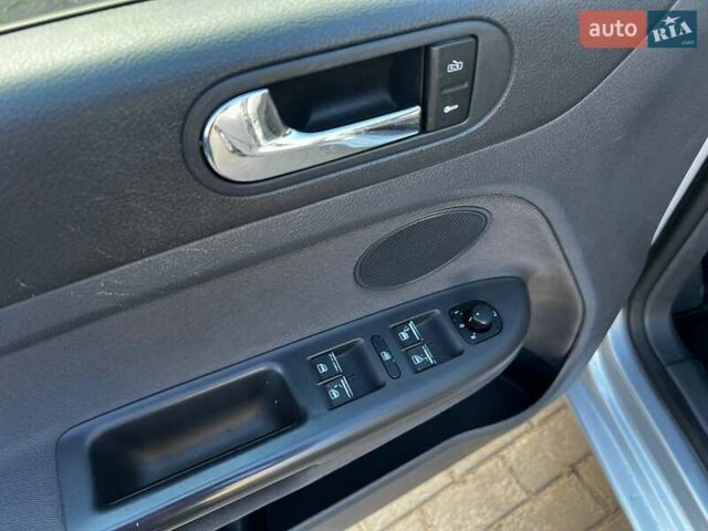 Серый Фольксваген Гольф Плюс, объемом двигателя 1.4 л и пробегом 159 тыс. км за 5500 $, фото 17 на Automoto.ua