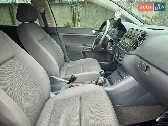 Сірий Фольксваген Golf Plus, об'ємом двигуна 1.4 л та пробігом 201 тис. км за 5100 $, фото 10 на Automoto.ua