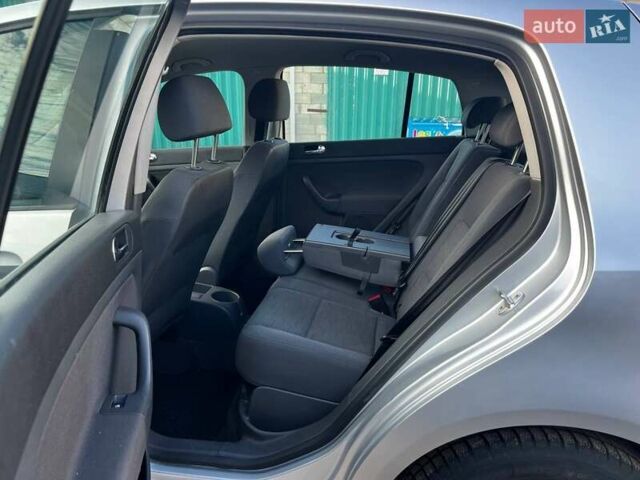 Серый Фольксваген Гольф Плюс, объемом двигателя 1.4 л и пробегом 159 тыс. км за 5500 $, фото 14 на Automoto.ua