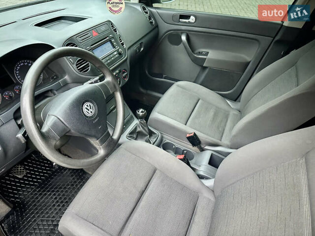 Сірий Фольксваген Golf Plus, об'ємом двигуна 1.4 л та пробігом 201 тис. км за 5100 $, фото 6 на Automoto.ua