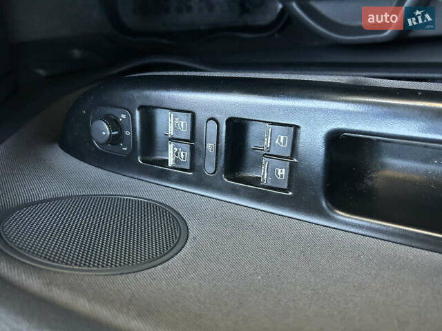 Серый Фольксваген Гольф Плюс, объемом двигателя 1.39 л и пробегом 238 тыс. км за 6000 $, фото 16 на Automoto.ua