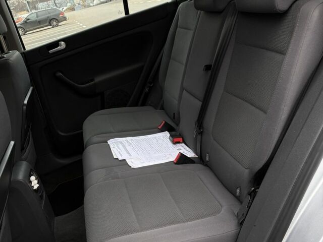 Серый Фольксваген Гольф Плюс, объемом двигателя 1.6 л и пробегом 170 тыс. км за 5999 $, фото 7 на Automoto.ua