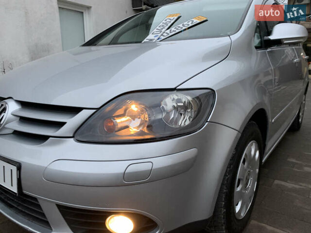 Серый Фольксваген Гольф Плюс, объемом двигателя 1.6 л и пробегом 200 тыс. км за 7200 $, фото 10 на Automoto.ua