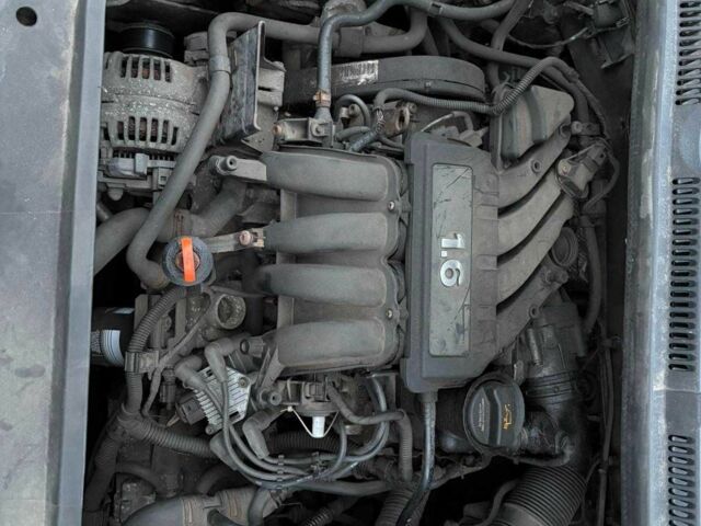 Серый Фольксваген Гольф Плюс, объемом двигателя 1.6 л и пробегом 271 тыс. км за 3900 $, фото 8 на Automoto.ua