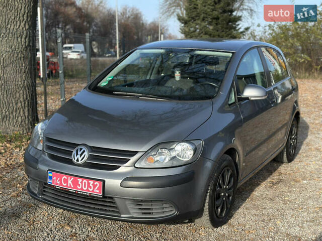 Серый Фольксваген Гольф Плюс, объемом двигателя 1.4 л и пробегом 208 тыс. км за 5500 $, фото 6 на Automoto.ua