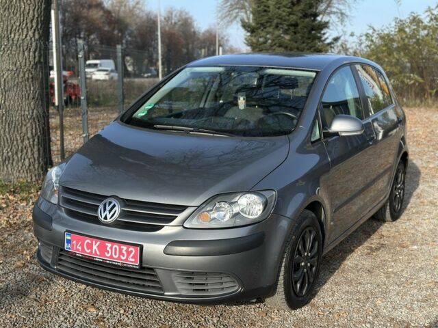 Серый Фольксваген Гольф Плюс, объемом двигателя 1.4 л и пробегом 208 тыс. км за 5500 $, фото 2 на Automoto.ua