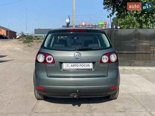 Серый Фольксваген Гольф Плюс, объемом двигателя 1.6 л и пробегом 206 тыс. км за 5990 $, фото 5 на Automoto.ua