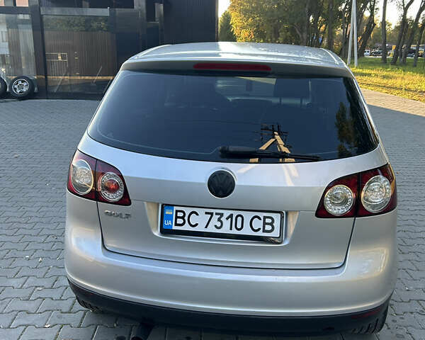 Серый Фольксваген Гольф Плюс, объемом двигателя 1.39 л и пробегом 238 тыс. км за 6000 $, фото 10 на Automoto.ua