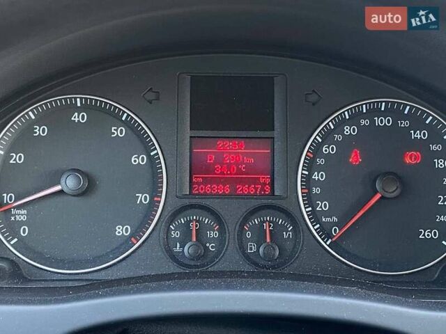 Серый Фольксваген Гольф Плюс, объемом двигателя 1.6 л и пробегом 206 тыс. км за 5990 $, фото 14 на Automoto.ua