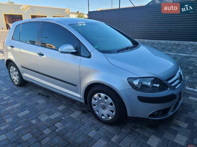 Сірий Фольксваген Golf Plus, об'ємом двигуна 1.6 л та пробігом 182 тис. км за 6200 $, фото 1 на Automoto.ua