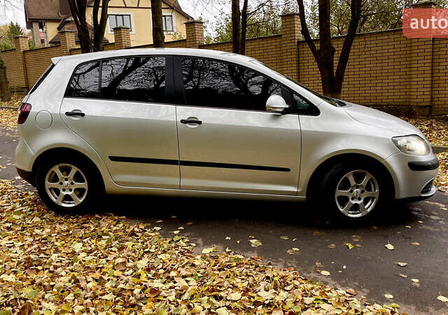 Сірий Фольксваген Golf Plus, об'ємом двигуна 1.6 л та пробігом 211 тис. км за 6500 $, фото 7 на Automoto.ua