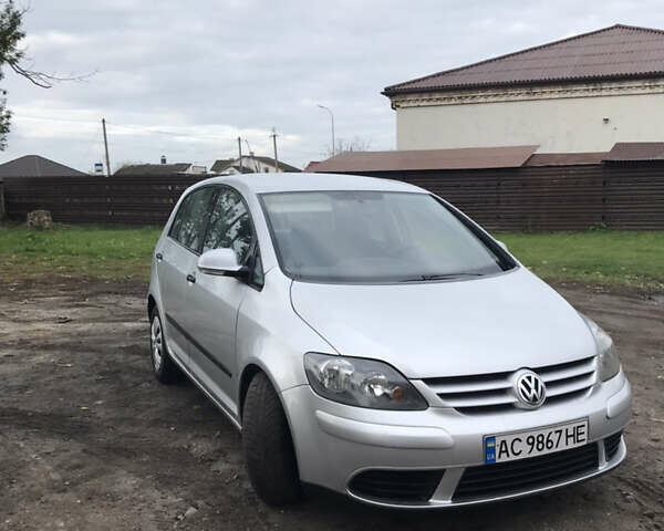Сірий Фольксваген Golf Plus, об'ємом двигуна 1.9 л та пробігом 220 тис. км за 5450 $, фото 2 на Automoto.ua