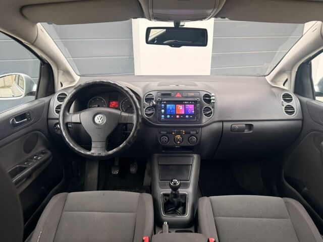 Сірий Фольксваген Golf Plus, об'ємом двигуна 1.9 л та пробігом 280 тис. км за 5200 $, фото 3 на Automoto.ua